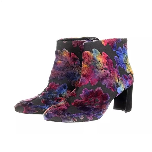 Stuart Weitzman Bacardi Floral Brocade Ankle Boots - Picture 3 of 5